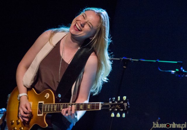 Joanne Shaw Taylor at Bluestracje 2013 (7)